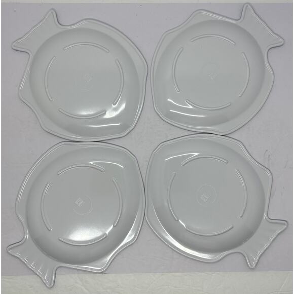 Precidio Set of Four Colorful Fish Shaped Melanine Plates EUC 8.5” X 7.5” - Picture 2 of 3